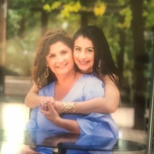 Meet your Posher, Alma